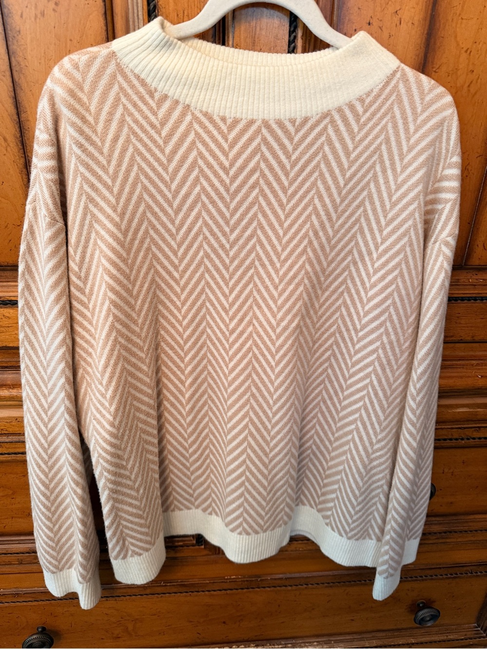 Ann Taylor Chevron Crewneck Sweater in Blush and Ivory